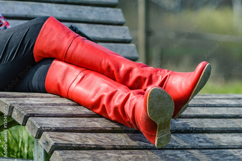 rote-stiefel-642ivp-1.jpg